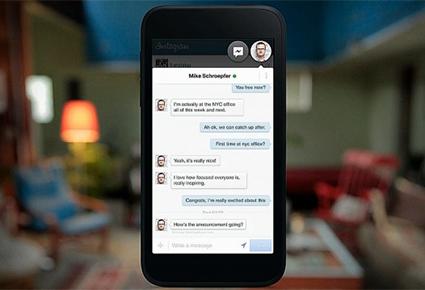 مراحل تطوّر تطبيق "فايسبوك" مع الهواتف المحمولة